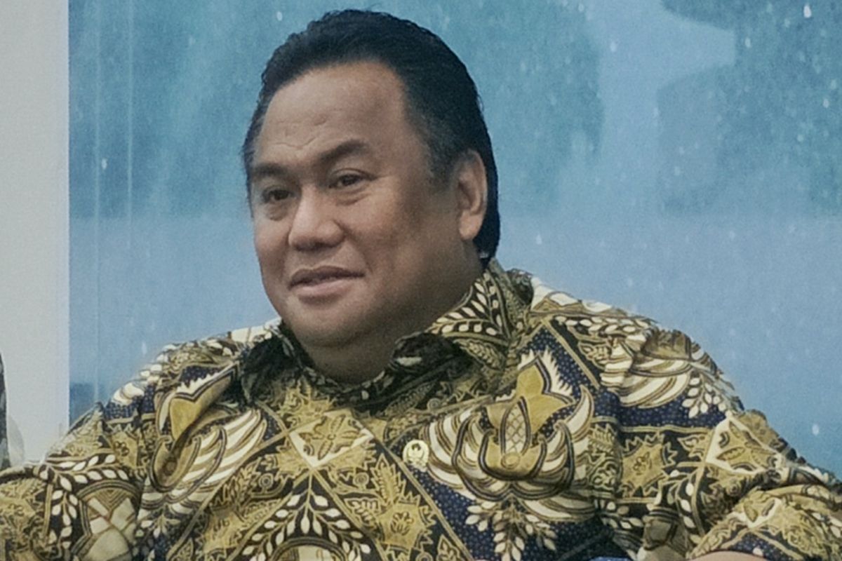 Wakil Ketua DPR Rachmat Gobel saat ditemui di media center DPR RI, Kompleks Parlemen, Senayan, Jakarta, Selasa (8/10/2019).