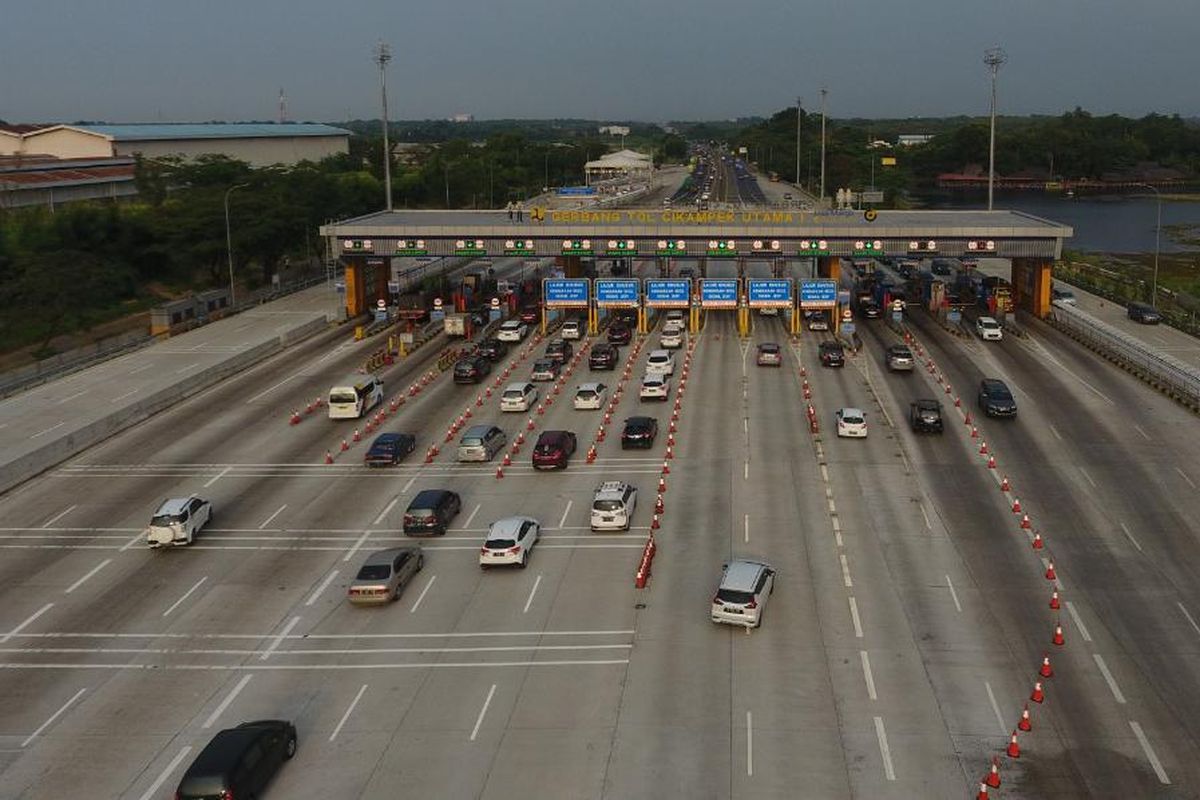 Gerbang Tol (GT) Cikampek Utama 1.