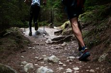 Prilly Latuconsina Tampil dengan Rambut Terpendek, Omara Esteghlal Langsung Beri Pujian