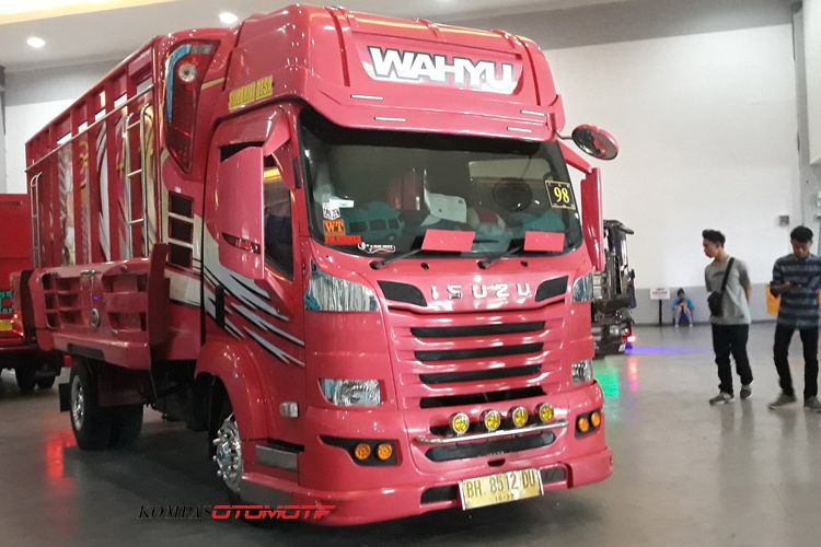 Modifikasi Isuzu ELF NMR 71