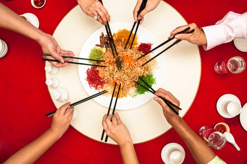 Salad Yee Sang, Kuliner Baru Kalangan Peranakan Tionghoa Saat Merayakan Imlek