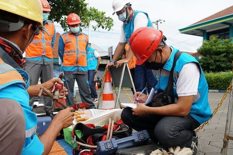 PLN Buka 32 Lowongan Kerja dengan Gaji hingga Rp 15 Juta