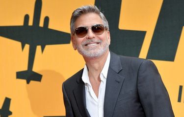 Aktor Hollywood George Clooney berfoto saat menghadiri program televisi Catch-22 di Roma, Italia, pada 13 Mei 2019.