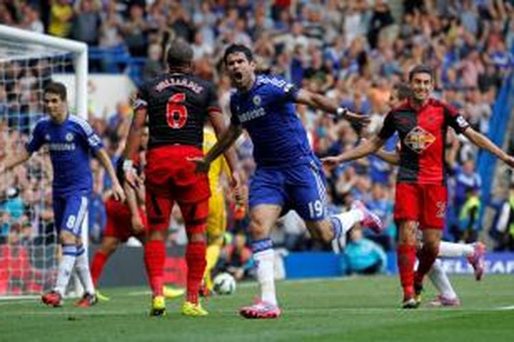 Striker Chelsea, Diego Costa, saat merayakan golnya ke gawang Swansea City pada pertandingan lanjutan Premier League di Stadion Stamford Bridge, Sabtu (13/9/2014). Chelsea menang 4-2 pada laga tersebut. 