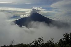 7 Tips Mendaki Gunung di Saat Musim Hujan