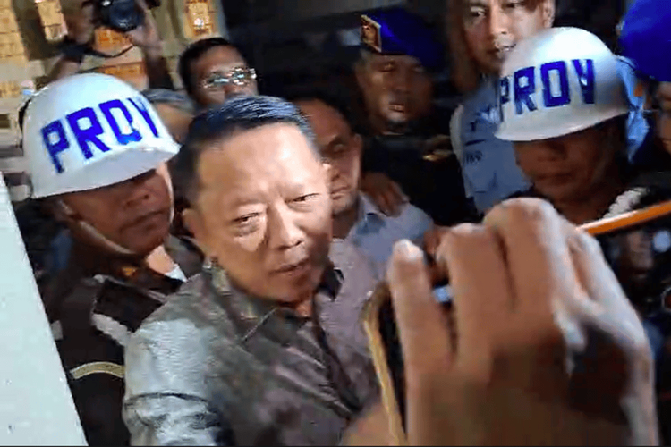 Kejagung: Febrie Tak Pakai Rompi Tahanan karena Buru-buru, Sudah Malam