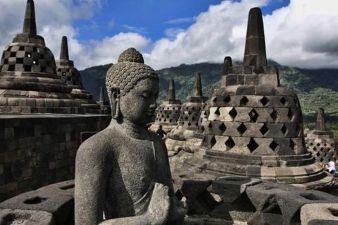 Libur Akhir Tahun, Turis Candi Borobudur Tidak Wajib Pakai Sarung