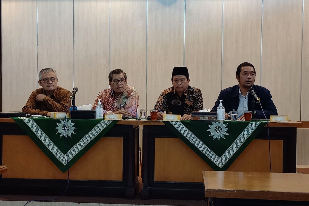 Pimpinan PWM DIY saat konferensi pers di Gedung PWM DIY terkait permasalahan siswa di SMP Banguntapan, Rabu (15/6/2022)