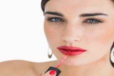 Bagi Pria, Lipstik Warna Merah Membuat Perempuan Lebih Sensual