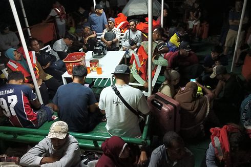 KMP Ferindo VI Tujuan Ternate Patah As Kemudi, 278 Penumpang Dievakuasi