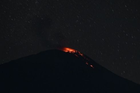 Gunung Ile Lewotolok Meletus 19 Kali Pagi Ini