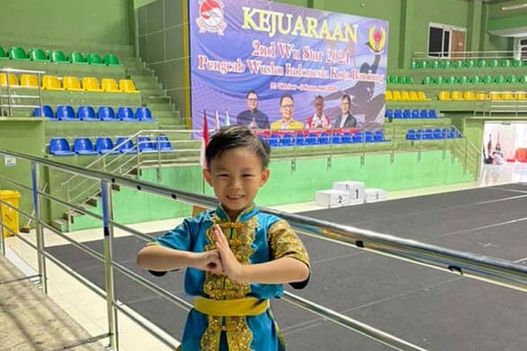 Samuel Anderson Lee, bocah 7 tahun asal Bandung yang tidak hanya berprestasi di bidang Matematika tapi juga meraih di kejuaraan wushu dan bahasa Mandarin.