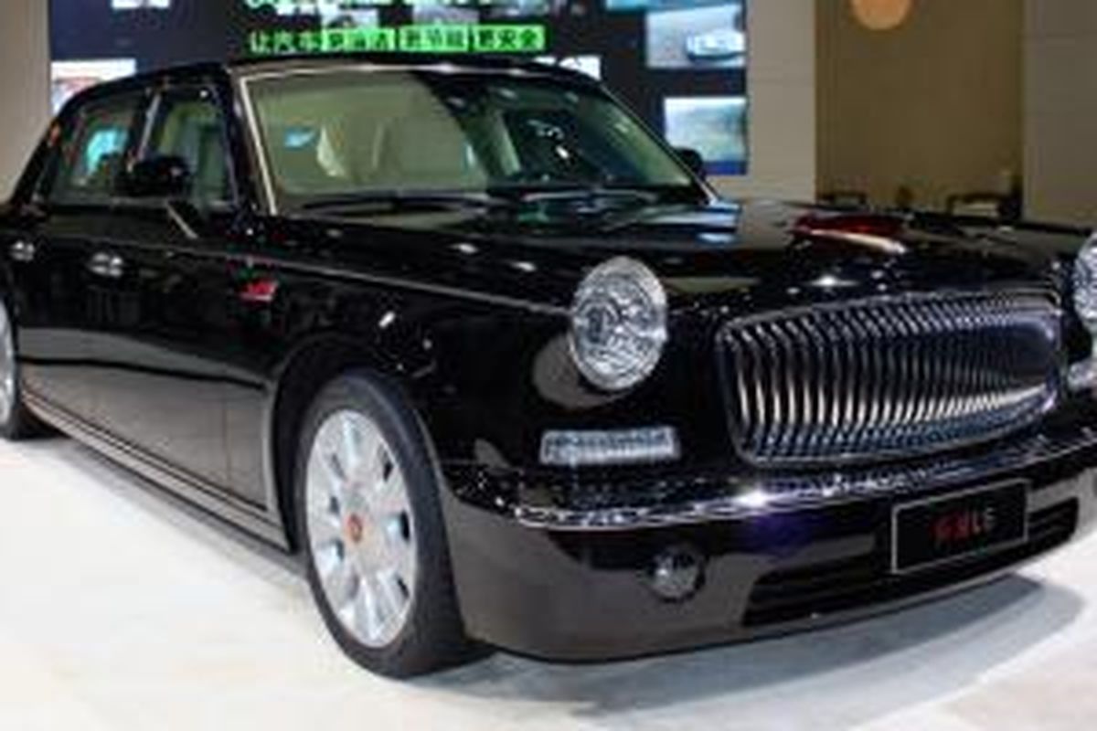 Hongqi L5 merupakan versi produksi massal limosin kenegaraan China.