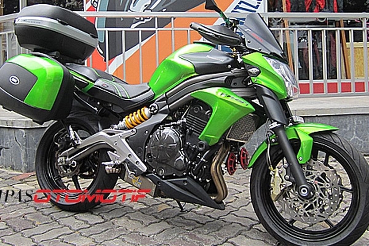 Mengubah Kawasaki ER6 untuk Turing