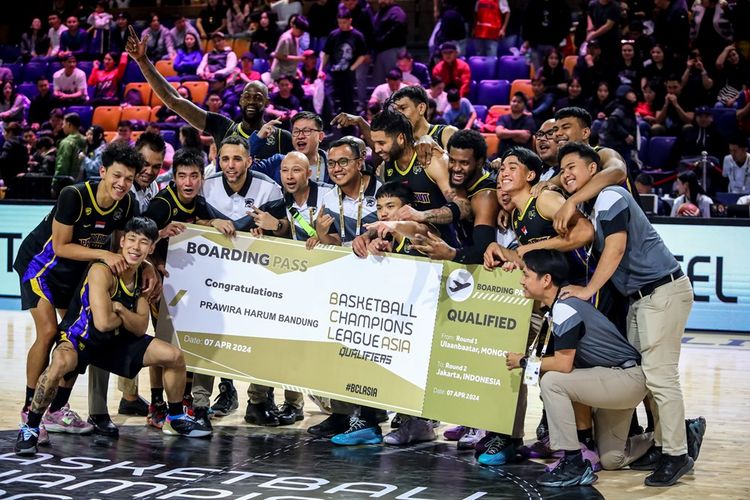 Prawira Bandung melaju ke ronde kedua Kualifikasi Basketball Champions League (BCL) Asia 2024 usai menaklukkan tuan rumah Ulaanbaatar Xac Broncos, di UG Arena, Ulaanbaatar Mongolia, Minggu (7/4/2024). 