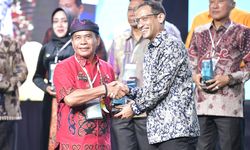 Gubernur Kaltara Terima Penghargaan Anugerah Merdeka Belajar dari Kemendikbud Ristek