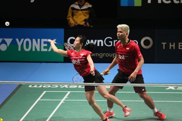 Pasangan ganda campuran nasional, Praveen Jordan (kanan) dan Debby Susanto, tampil pada laga semifinal Australia Terbuka 2017 di Sydney Olympic Park, Sydney, Jumat (23/6/2017).