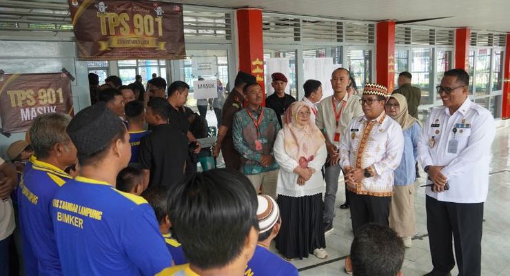 Tinjau TPS, Pj Gubernur Samsudin Pastikan Pilkada Serentak 2024 di Lampung Berjalan Lancar