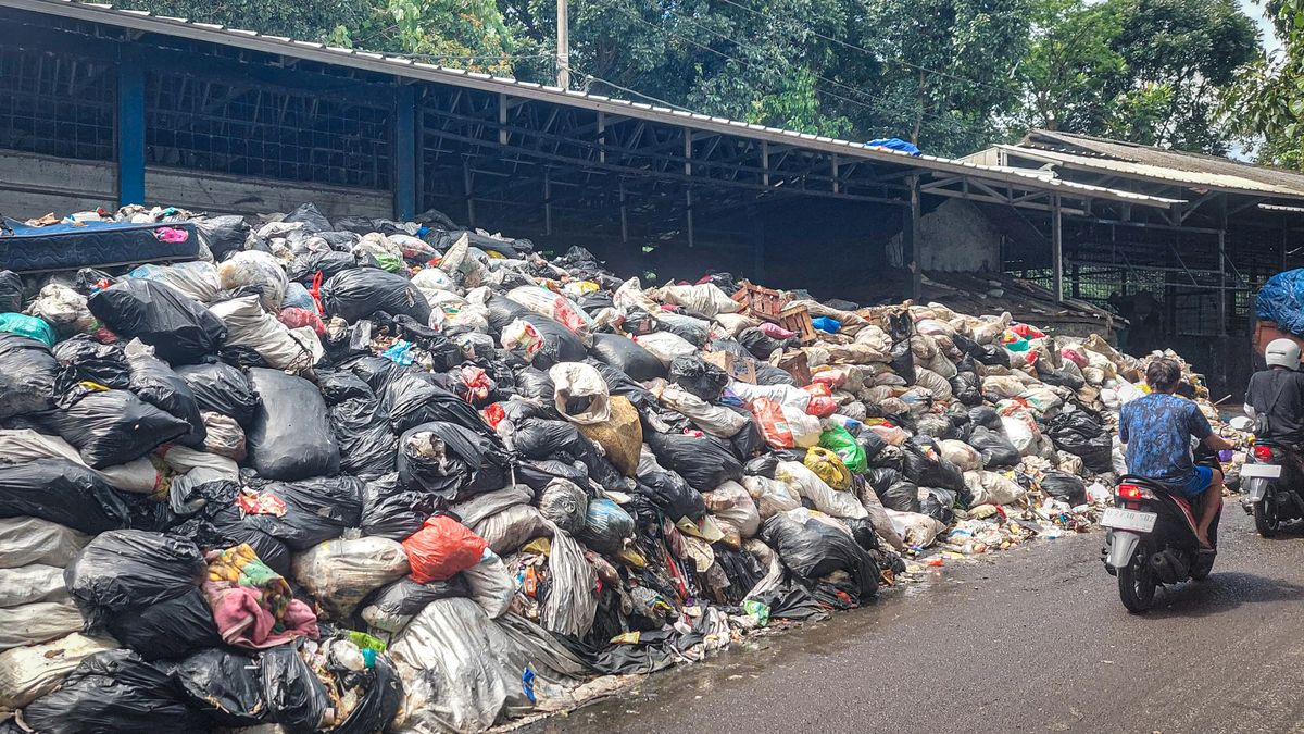 Darurat Sampah di Cimahi: 500 Ton Menumpuk, Layanan Pengangkutan Dihentikan  Sementara