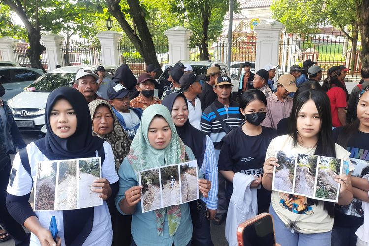 Puluhan Tahun Jalan Rusak, Warga Sukolilo Pati Mengadu, Plt Bupati dan Kepala DPUTR Pilih Bungkam
