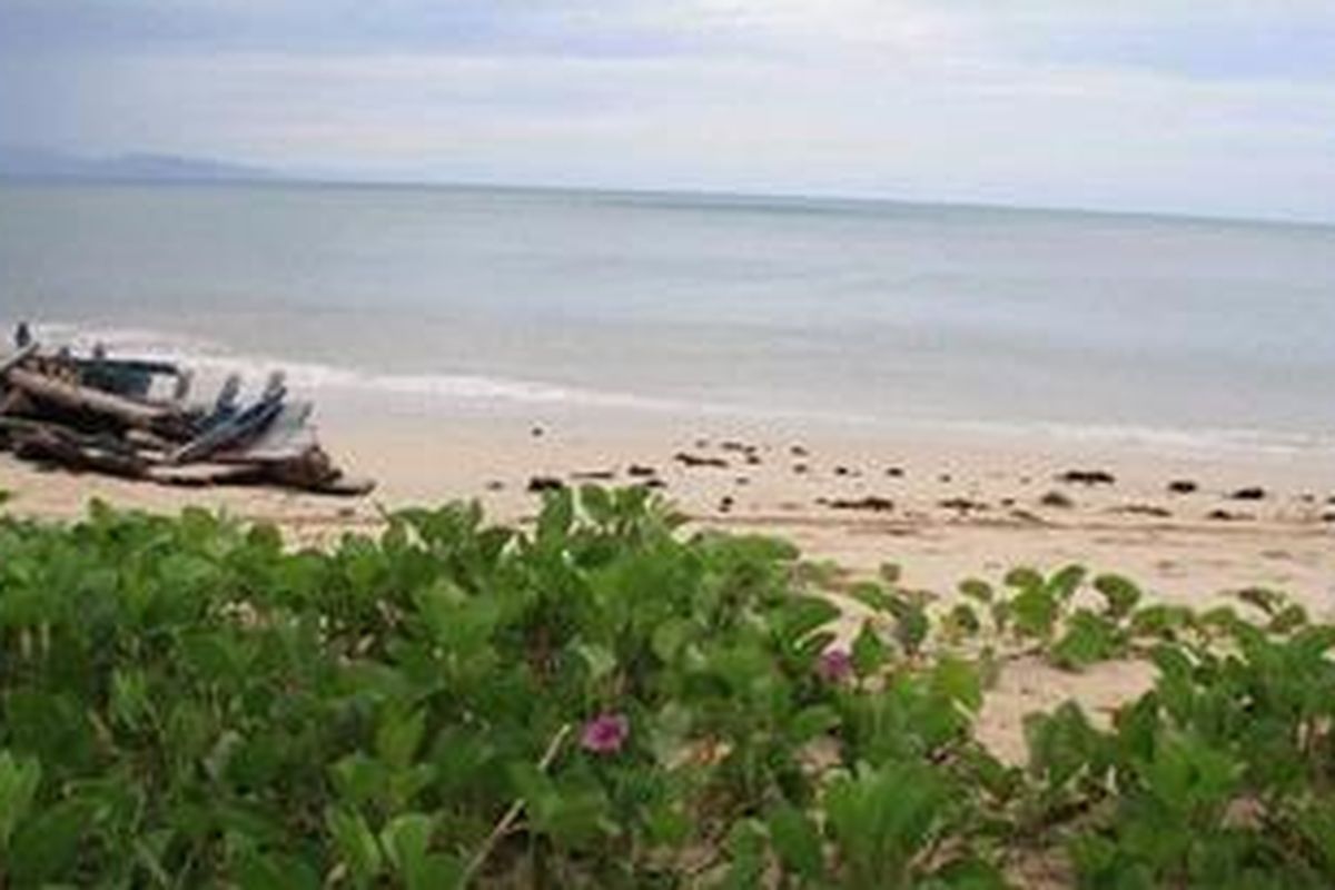 Pantai Rua di Sumba Barat, Nusa Tenggara Timur. 