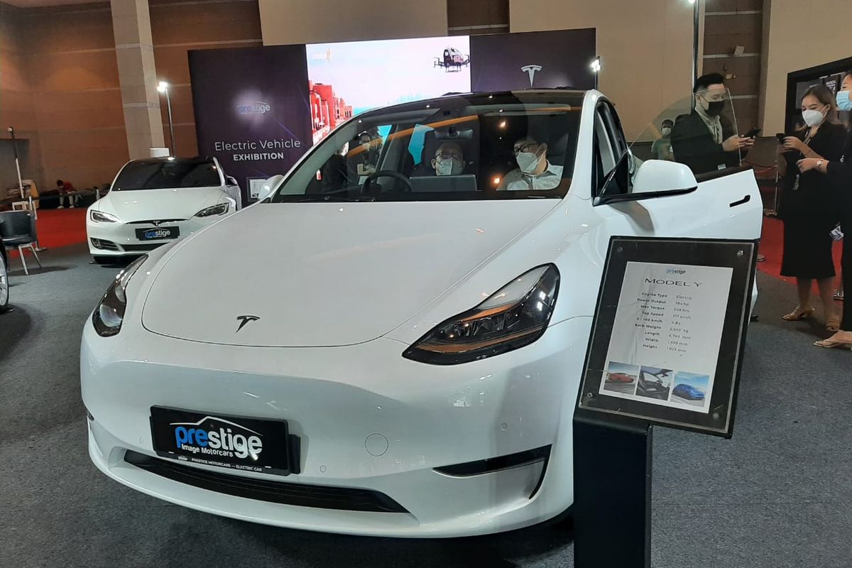 Tesla Model Y di IIMS 2022
