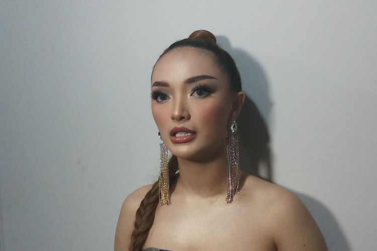 Zaskia Gotik saat ditemui di Trans Studio Cibubur, Depok, Jawa Barat, Rabu (15/12/2021). 