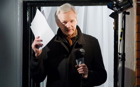 Leaker of Govt Secrets Julian Assange Back in the Spotlight