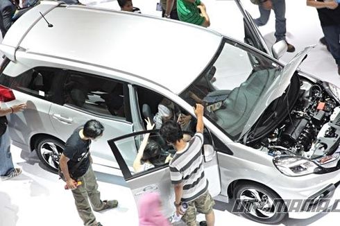 Calon Pembeli Mobil Baru Sudah Malas ke Diler