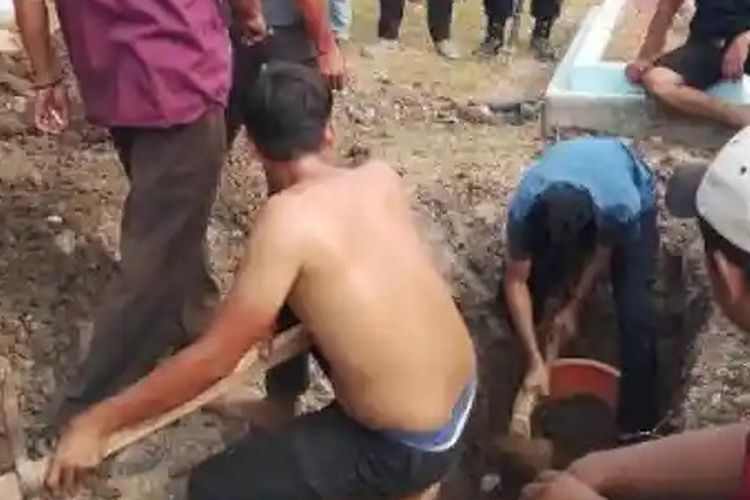 Makam 20 Tahun di Bekasi Dibongkar gara-gara Beda Pilihan Saat Pilkades