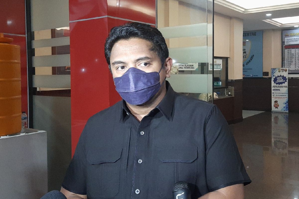 Kasat Reskrim Polres Metro Jakarta Selatan, AKBP Ridwan Soplanit, menjelaskan polisi masih mendalami kasus dugaan penipuan Angel Token.