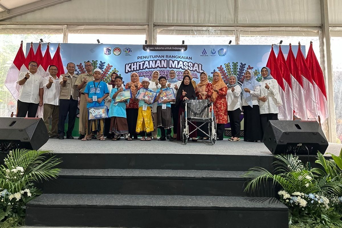 Perumda Air Minum Jaya (PAM Jaya) melalui Dharma Wanita PAM Jaya sukses menyelenggarakan program khitan massal untuk memperingati Hari Ulang Tahun (HUT) ke-497 Kota Jakarta.