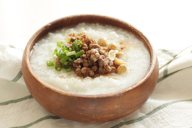 Ilustrasi bubur ayam atau bubur daging. 