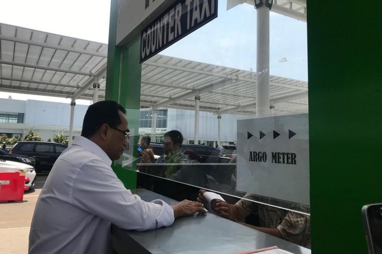 Menteri Perhubungan Budi Karya Sumadi saat di Bandara Ahmad Yani, Semarang, Jumat (7/12/2018).