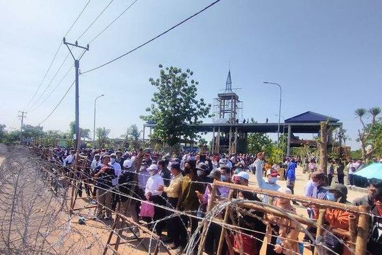 Massa tandingan kembali disiapkan Ponpes Al Zaytun Indramayu untuk menghalau massa aksi, Kamis (22/6/2023). Panji Gumilang turun tangan. 