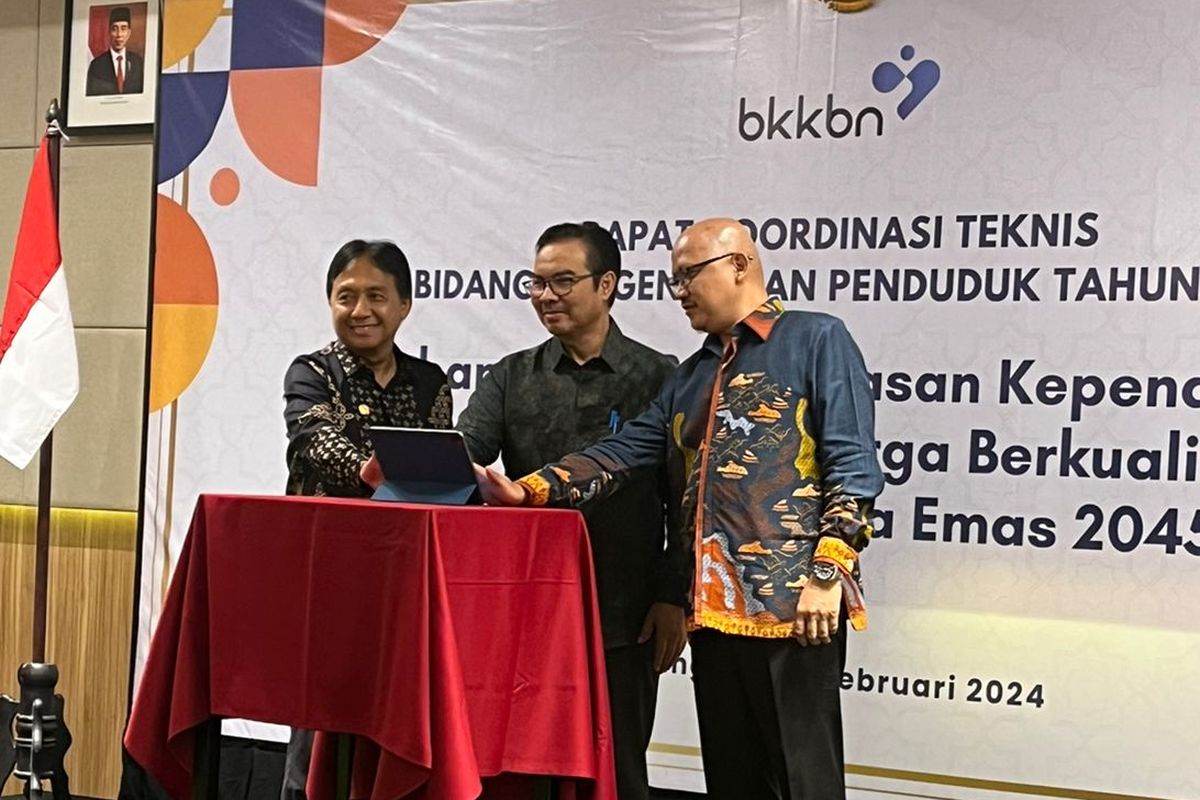 Rapat Koordinasi Teknis Bidang Pengendalian Penduduk Tahun 2024  bertema ?Pembangunan Berwawasan Kependudukan Mewujudkan Keluarga Berkualitas Menuju Indonesia Emas 2045? di Hotel Santika, Belitung, Bangka Belitung, Selasa (20/2/2024). 