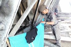 Hunian Ilegal di Kolong Jembatan Pasar Rumput Dibongkar Satpol PP