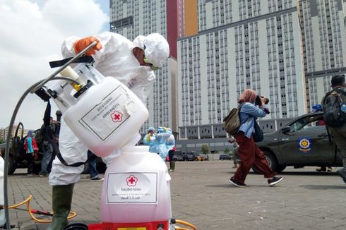 Bakal Tampung Pasien Covid-19, Wisma Atlet Disemprot Disinfektan