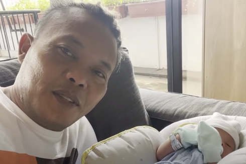 Anak Kelima Baru Lahir, Sule Langsung Ajarkan Adzam Bahasa Sunda