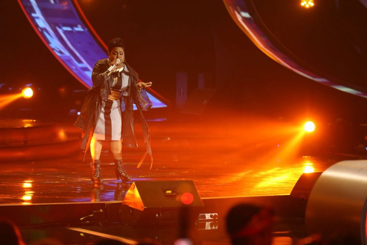 Joanita Veroni atau lebih akrab disapa Joan tampil di babak Road to Grand Final Indonesian Idol 2018 yang digelar di MNC Studios, Kebon Jeruk, Jakarta Barat, Senin (9/4/2018).