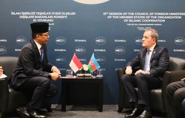 Yirtqich erkak jinsiy aloqa Yalangoch etuk ayollarning HD fotosuratlari