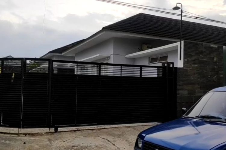 Rumah Azis Syamsuddin yang berada di Kecamatan Way Halim.