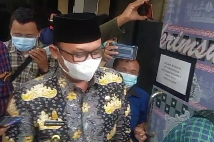 Wakil Bupati Lampung Tengah Ardito Wijaya usai pemeriksaan di Ditkrimsus Polda Lampung, Rabu (14/7/2021).