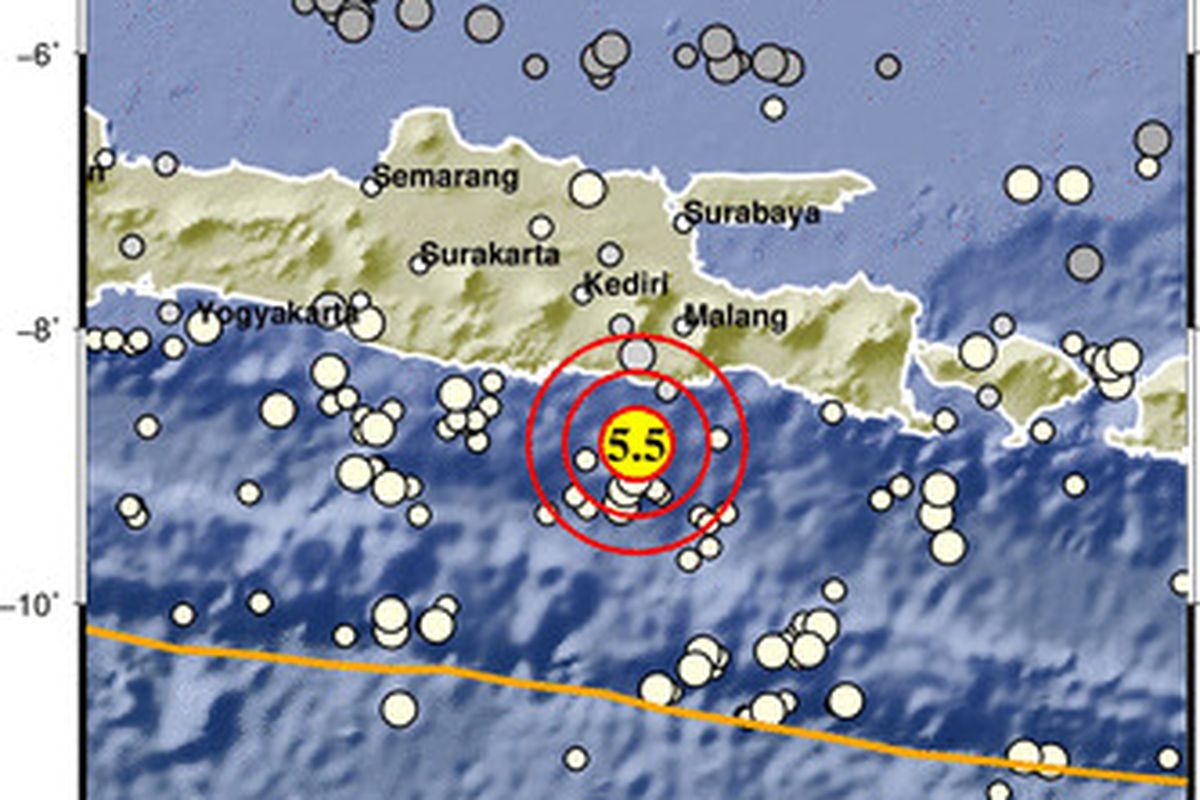 Gempa M 5,5 guncang Malang, Minggu (11/4/2021) pukul 6.54 WIB. Gempa ini tidak berpotensi tsunami, tapi getaran dirasakan luas.