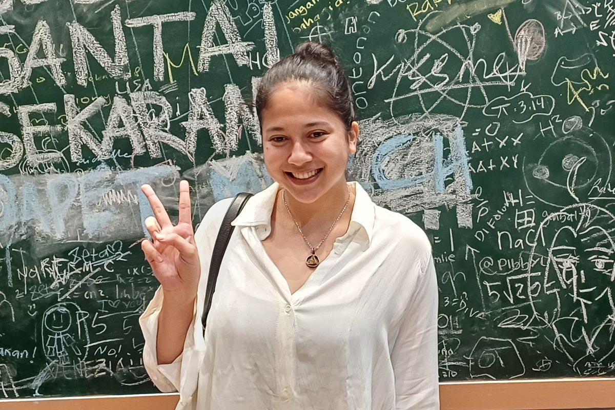 Artis peran Sitha Marino usai konferensi pers serial Bandelnya Judith di Indonesia Comic Con di JCC Senayan, Jakarta Pusat, Minggu (5/11/2023).
