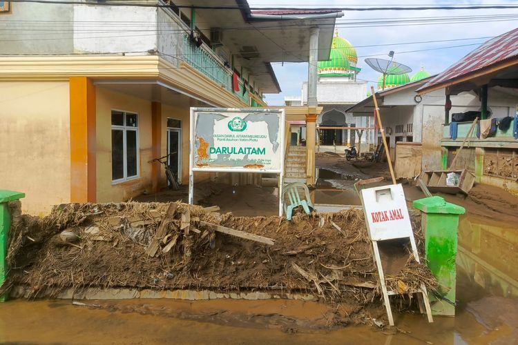 Hidup Tanpa Listrik dan Air Bersih Pascabanjir, Warga Pidie Jaya Tetap Jaga Adat Memuliakan Tamu