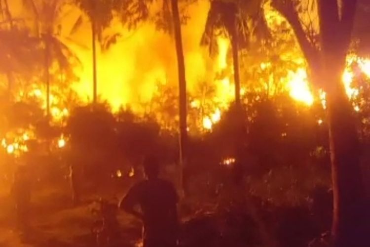 Kebakaran Hotel Jambuluwuk Ocean di Gili Trawangan, Sabtu (30/7/2022)