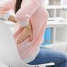 10 Cara Mengatasi Sakit Pinggang pada Wanita secara Alami dan Medis