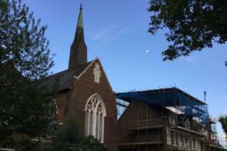 Masjid New Peckham, bekas gereja Santo Markus yang dibangun pada 1880-an. 