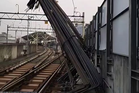 Besi Ribar Jatuh ke Rel, MRT Jakarta: Struktur Crane Dibangun Tanpa Koordinasi